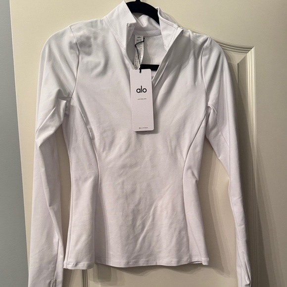 ALO Women's Alosoft White 1/2 Zip Rapid Pullover - Picture 3 of 5